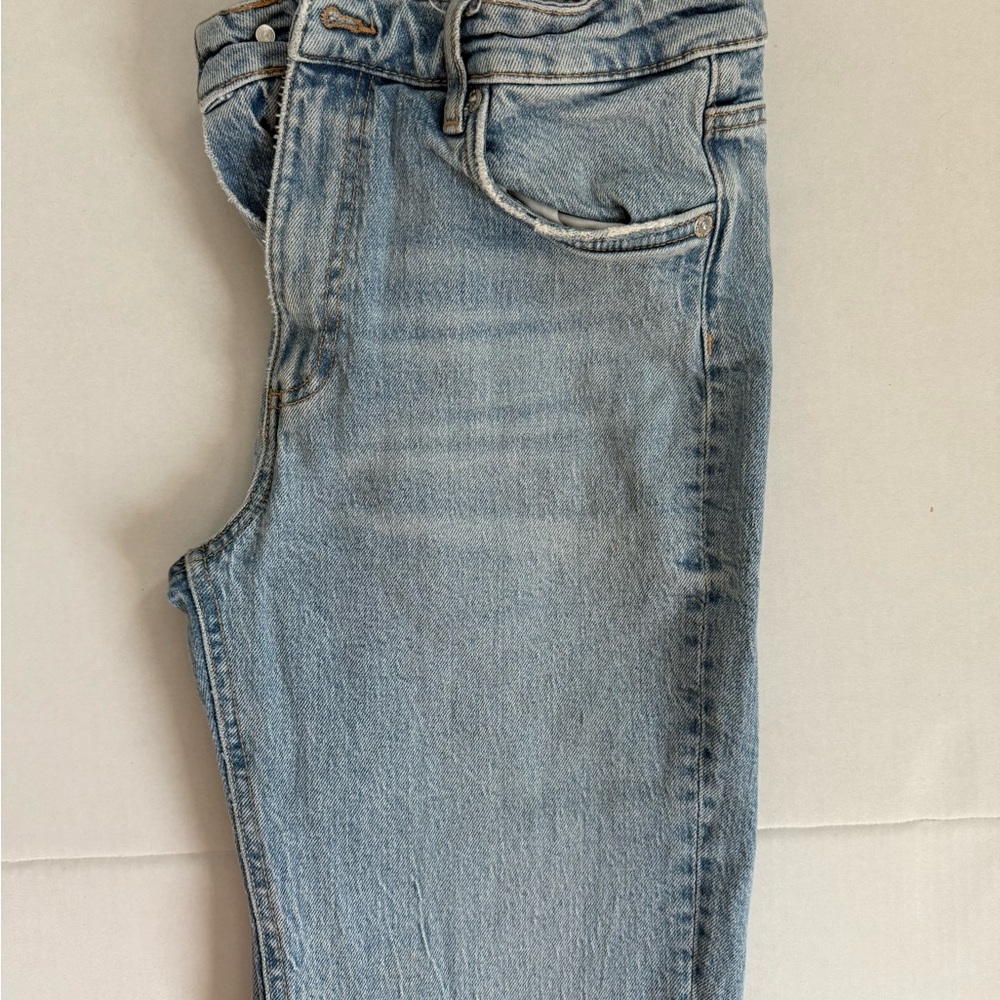 Zara Light Wash Denim Jeans